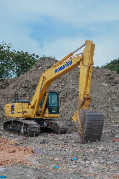 Rental dan Sewa Excavator PC200 Depok untuk Cut and Fill, Land Clearing, dan Pematangan Lahan Skala Besar